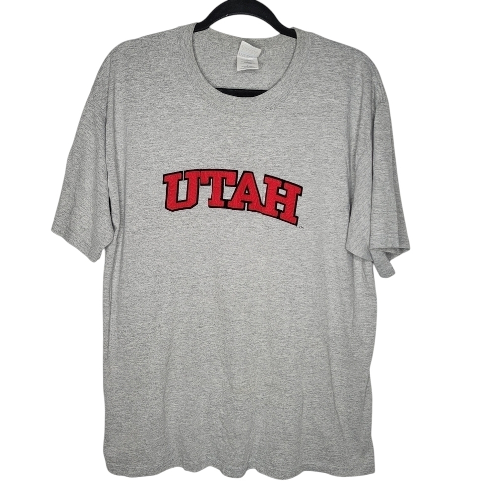 Vintage Y2K Utah Embroidery Embroidered Spellout T-Shirt in Grey Red Size L